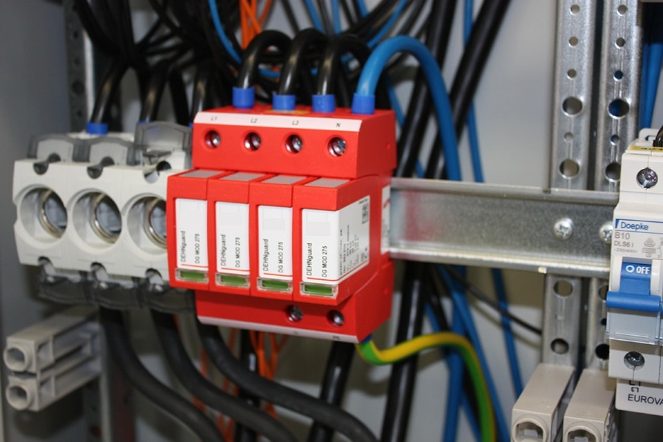 U berspannungsschutz bei Elektrotechnik Asche GmbH in Magdeburg